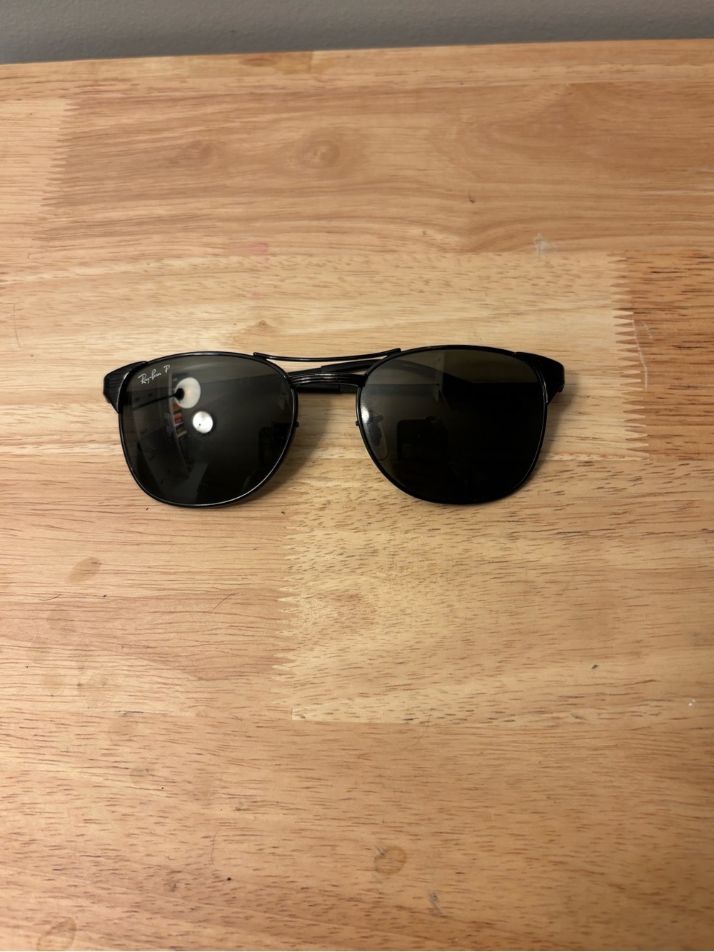 Black Ray-Ban Sunglasses